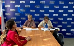 Уполномоченный по правам ребенка в Саратовской области провела прием граждан по социальным вопросам в Энгельсском местном отделении Партии «Единая Россия» в городе Энгельсе